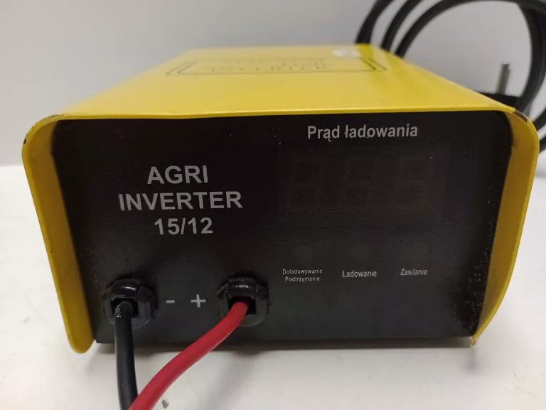 PROSTOWNIK INWERTOROWY MAGNUM AGRI 15/12 12V 10A