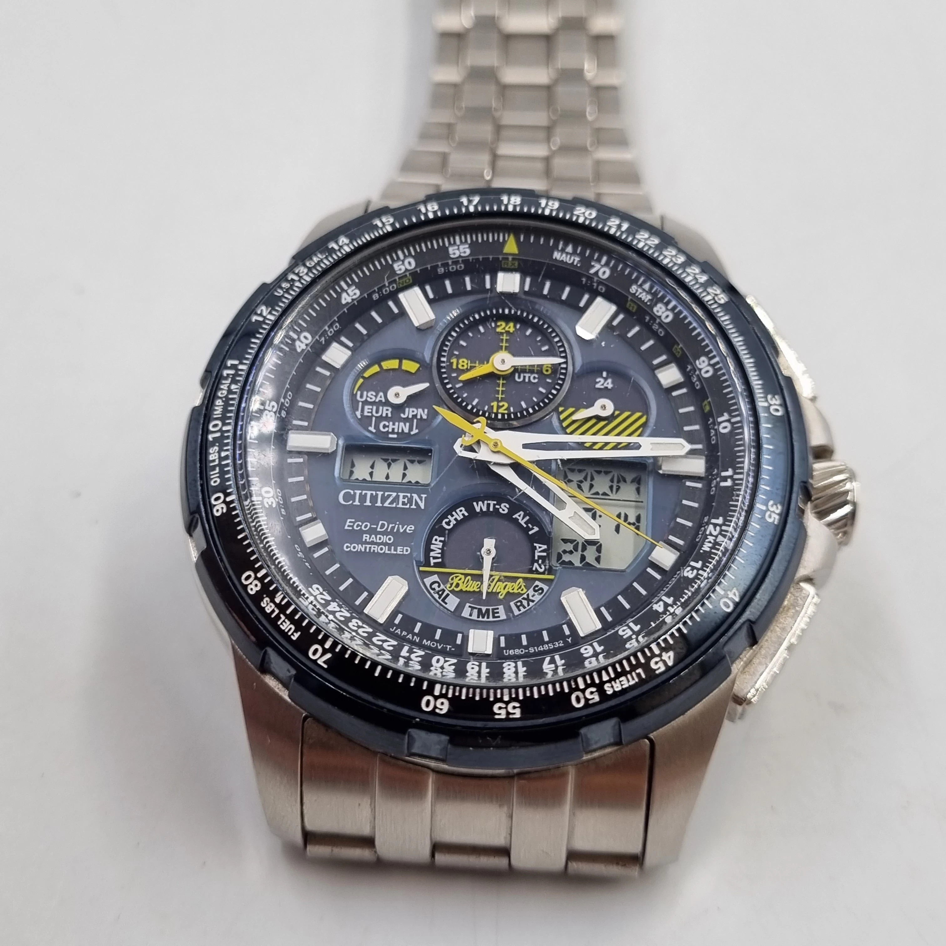 zegarek-citizen-eco-drive-u680-s107326-wodoszczelnosc-200m-wr200