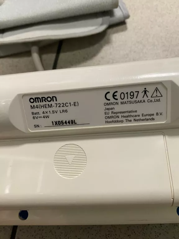 CIŚNIENIOMIERZ AUTOMATYCZNY OMRON M4 HEM-722C