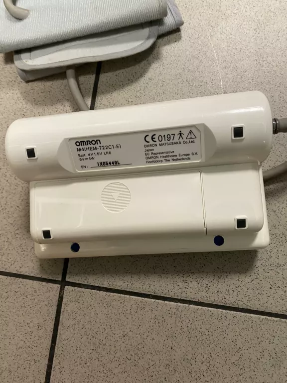 CIŚNIENIOMIERZ AUTOMATYCZNY OMRON M4 HEM-722C