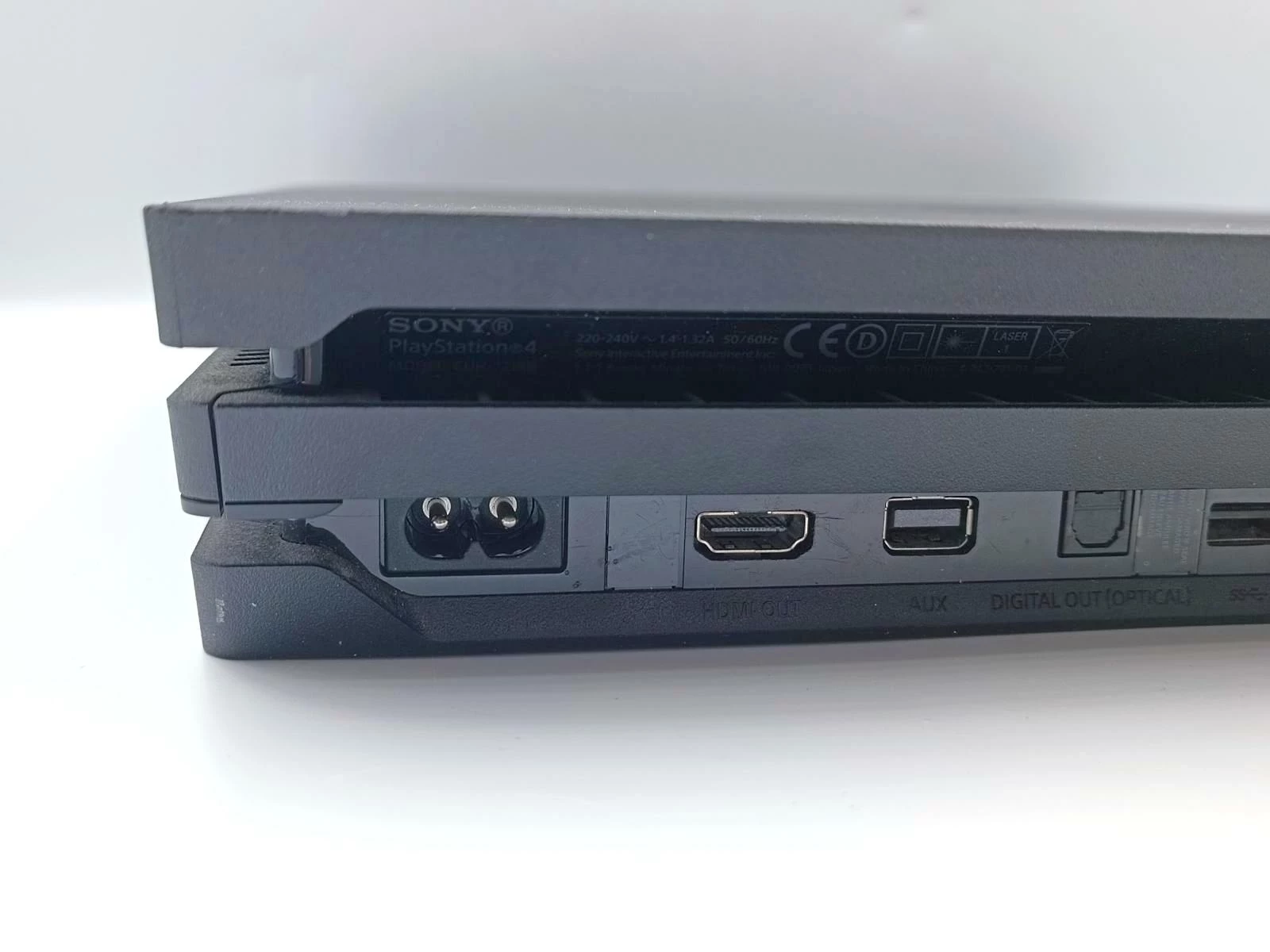 konsola-ps4-pro-cuh-7216b-wersja-playstation-4-pro