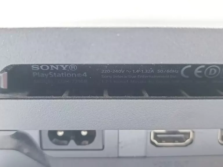 KONSOLA PS4 PRO CUH-7216B
