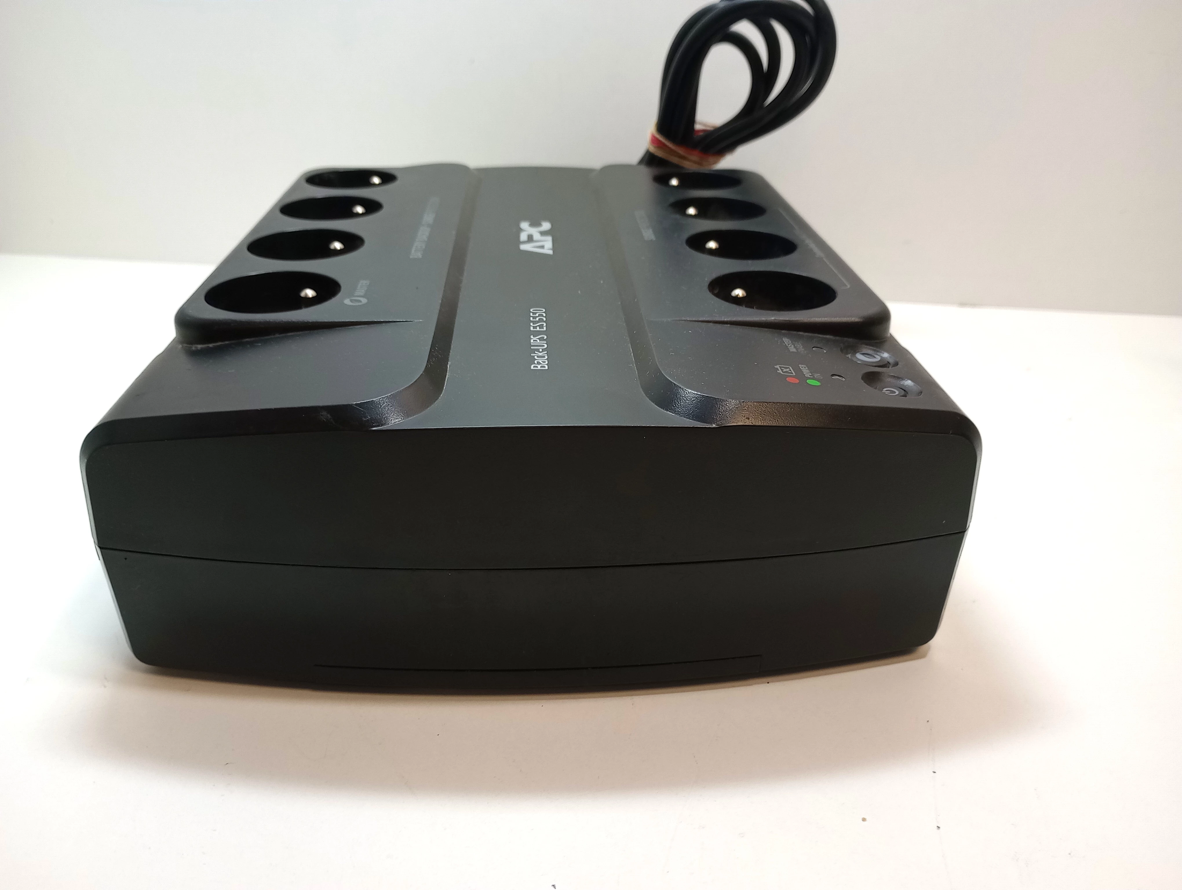 zasilacz-ups-apc-back-ups-es-550-z-aku-kod-producenta-be550g-cp