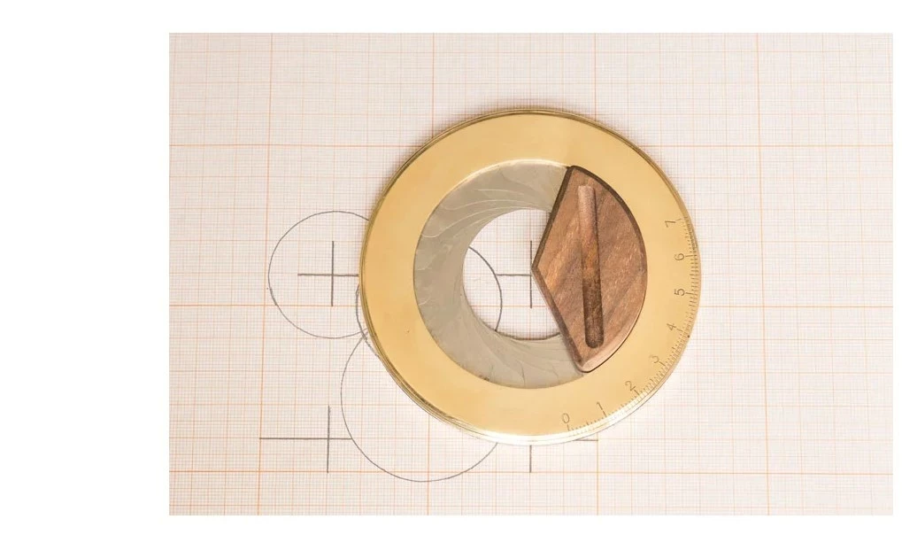 kreator-rysunkow-okregow-iris-stan-uzywany