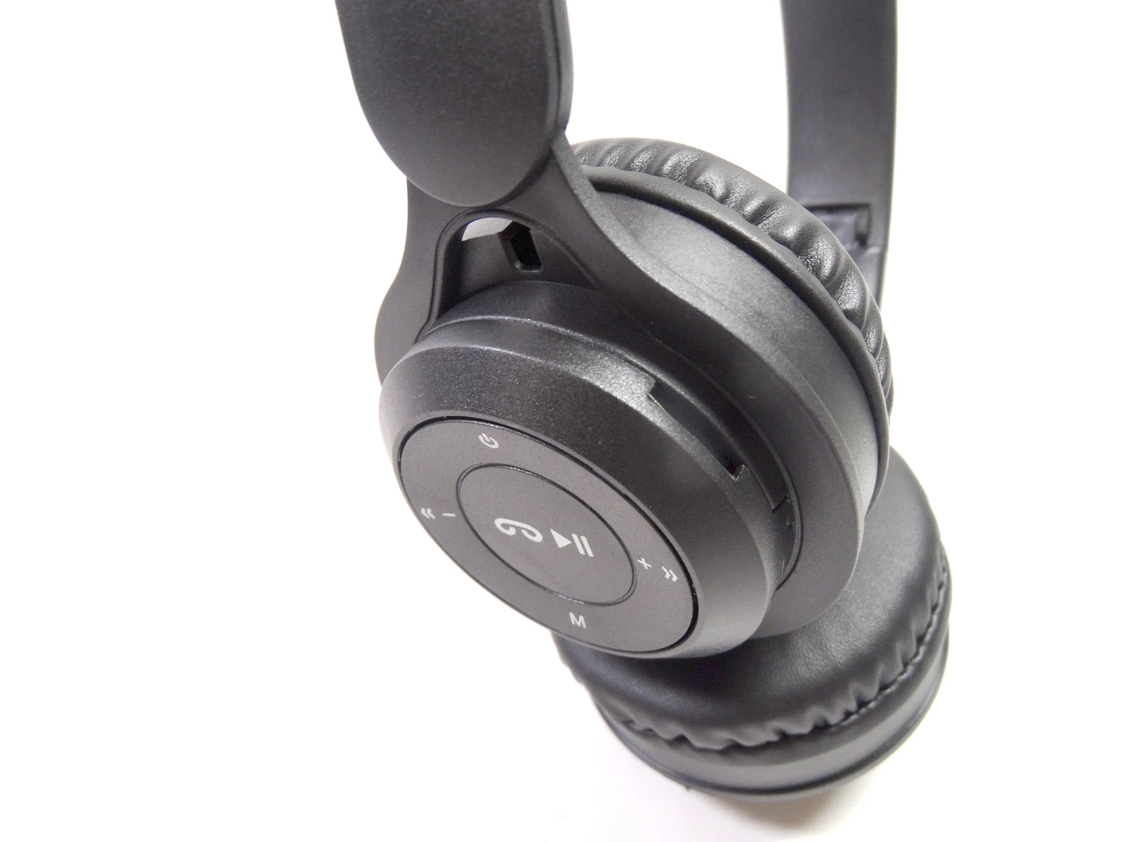 sluchawki-nauszne-czarne-stan-11323-2