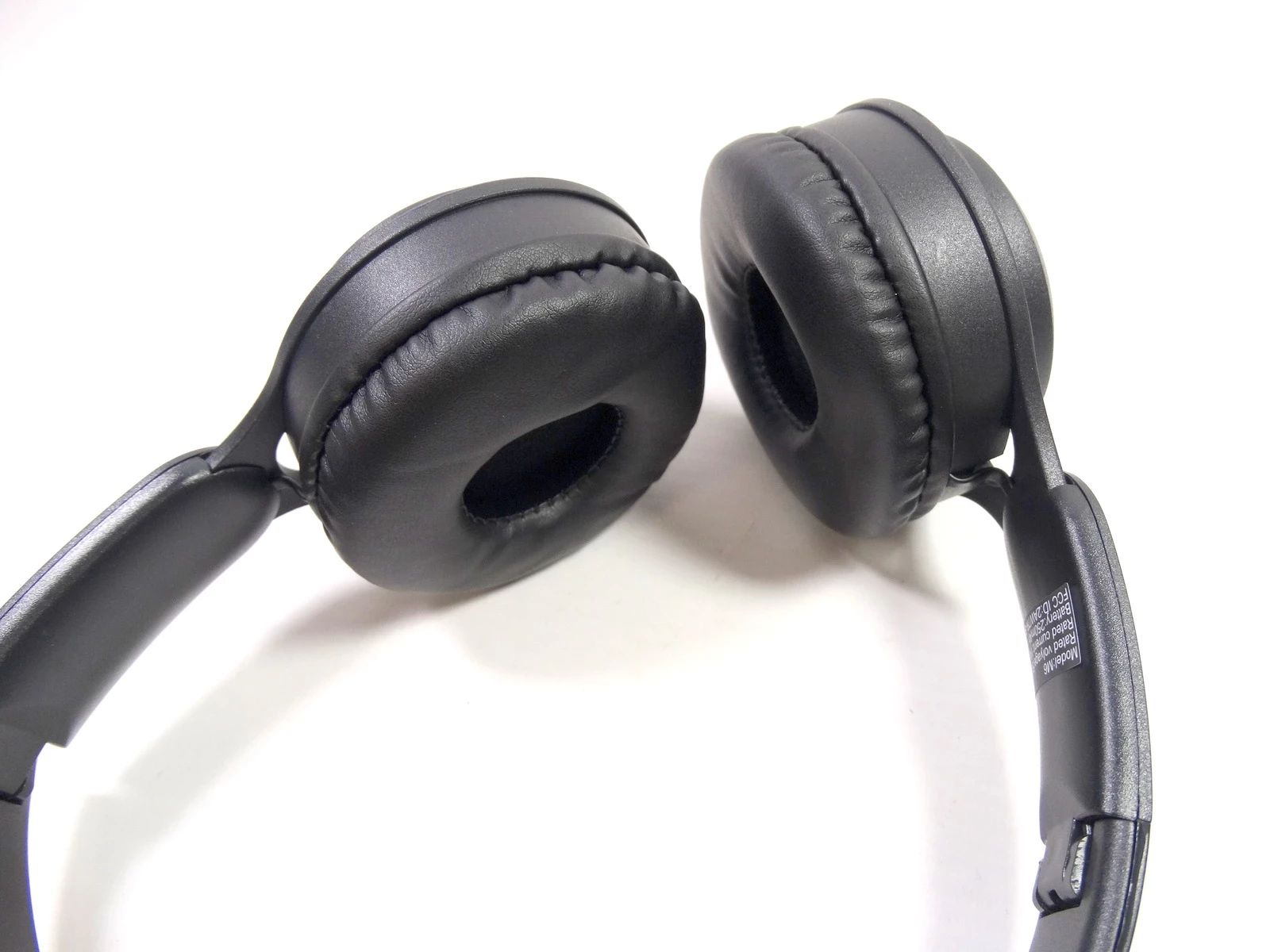 sluchawki-nauszne-czarne-ean-gtin-5904094229789