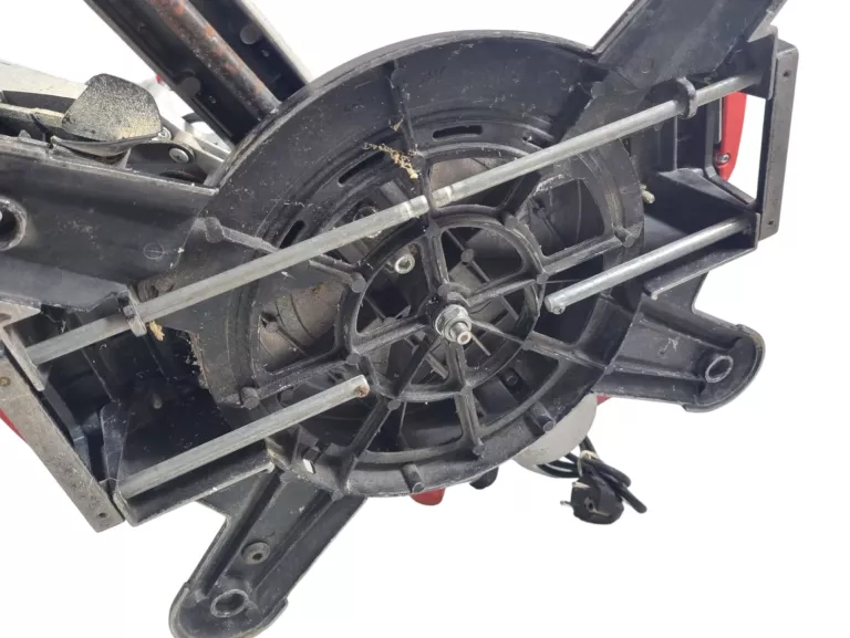 pila-ukosna-ukosnica-metabo-kgs-216-m-1500w-216mm-stan-uzywany