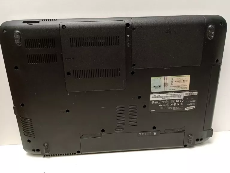 LAPTOP SAMSUNG R530