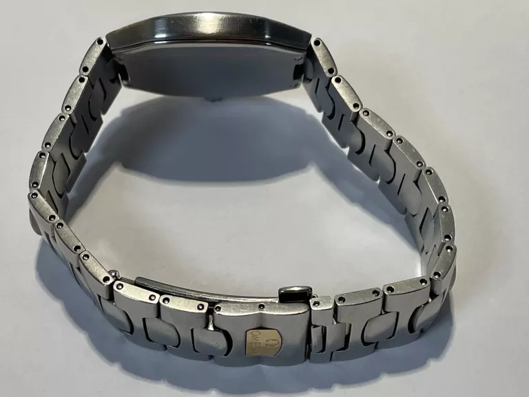 omega-seamaster-polaris-multifunction-z-pewexu-mechanizm-kwarcowy