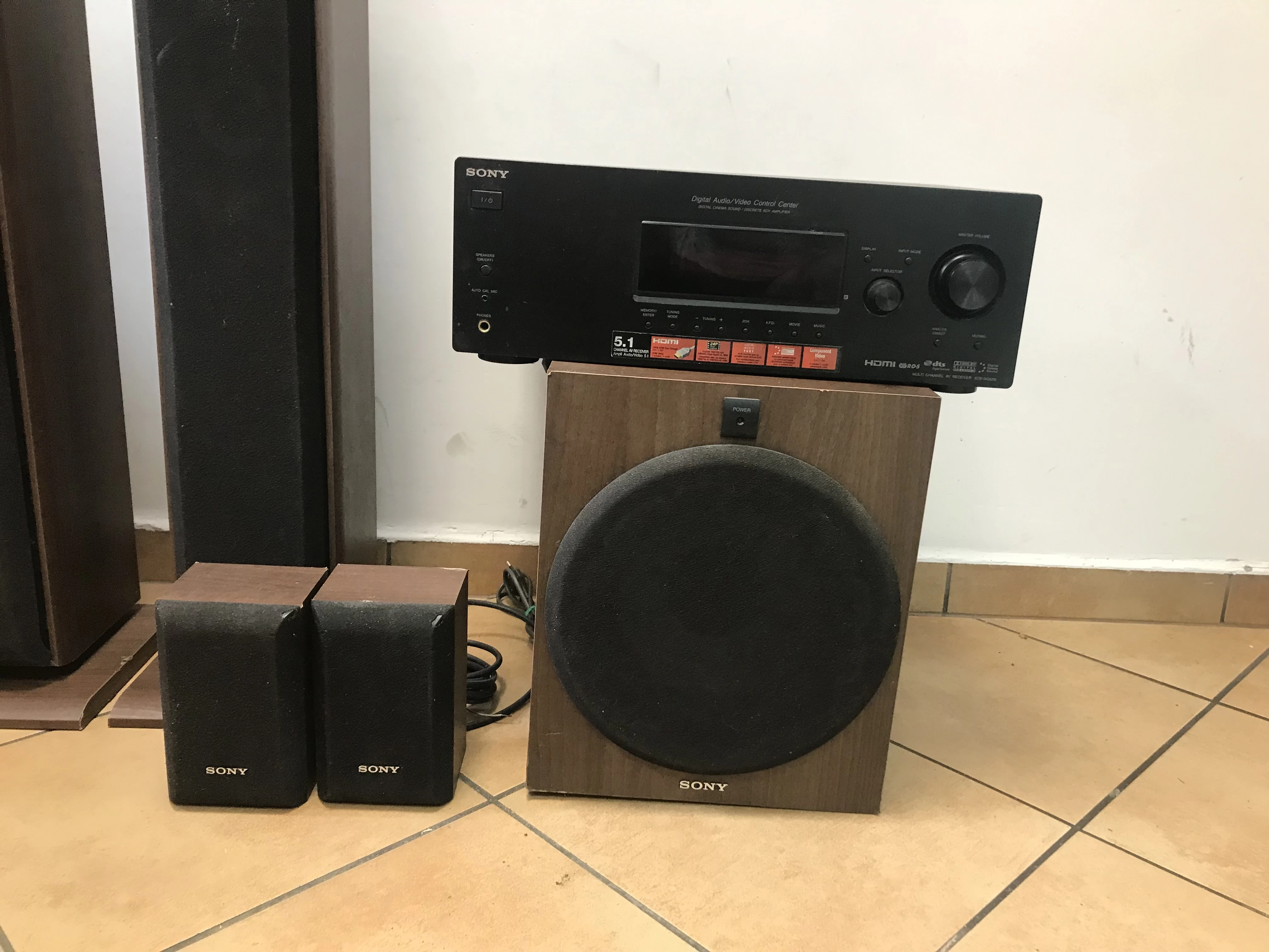 kino-domowe-sony-str-dg520-system-dzwieku-51