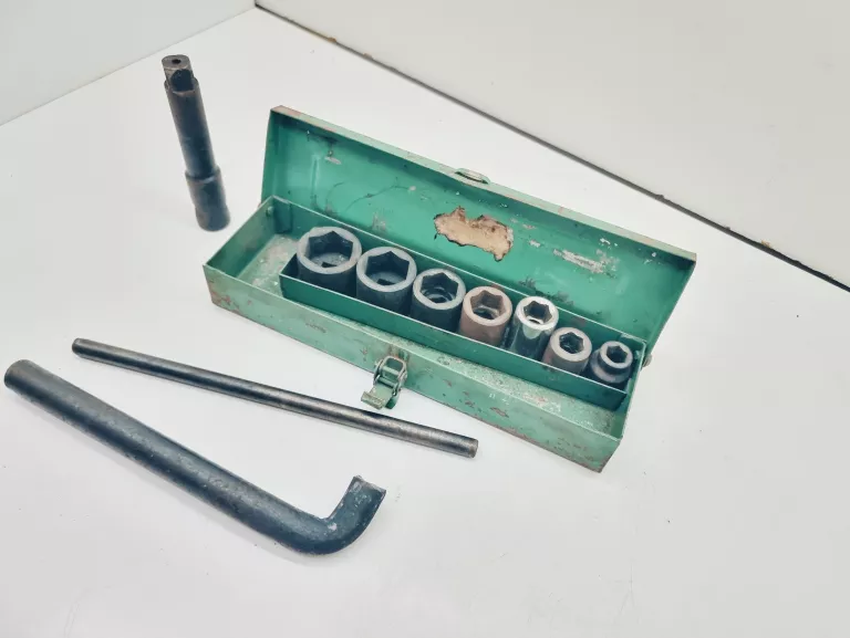 klucze-nasadowe-z-prl-jedna-nasadka-sikorskiego-40-ketrzyn