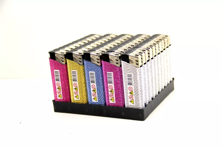 brokatowa-zapalniczka-rodzaj-gazowa