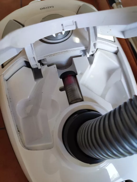 odkurzacz-electrolux-easygo-moc-650