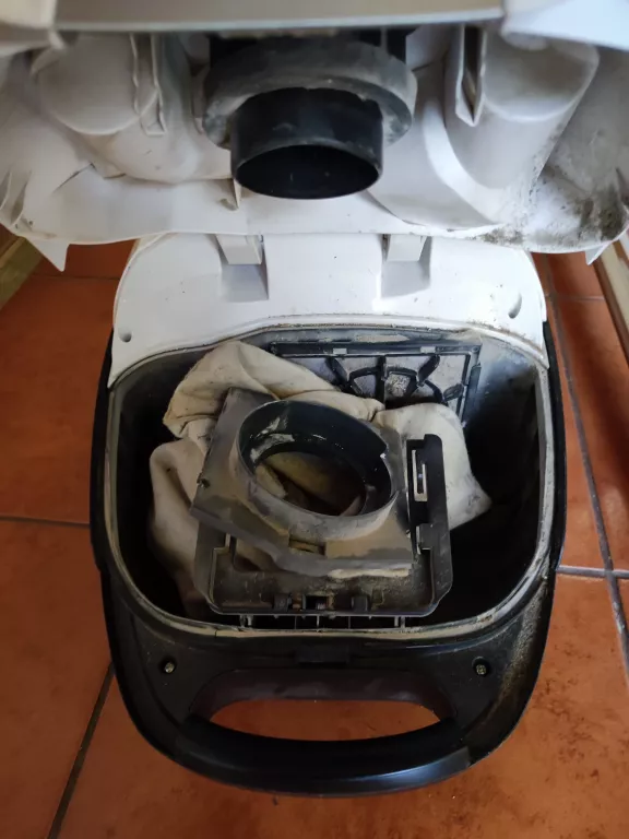 odkurzacz-electrolux-easygo-rodzaj-odkurzacza-workowy