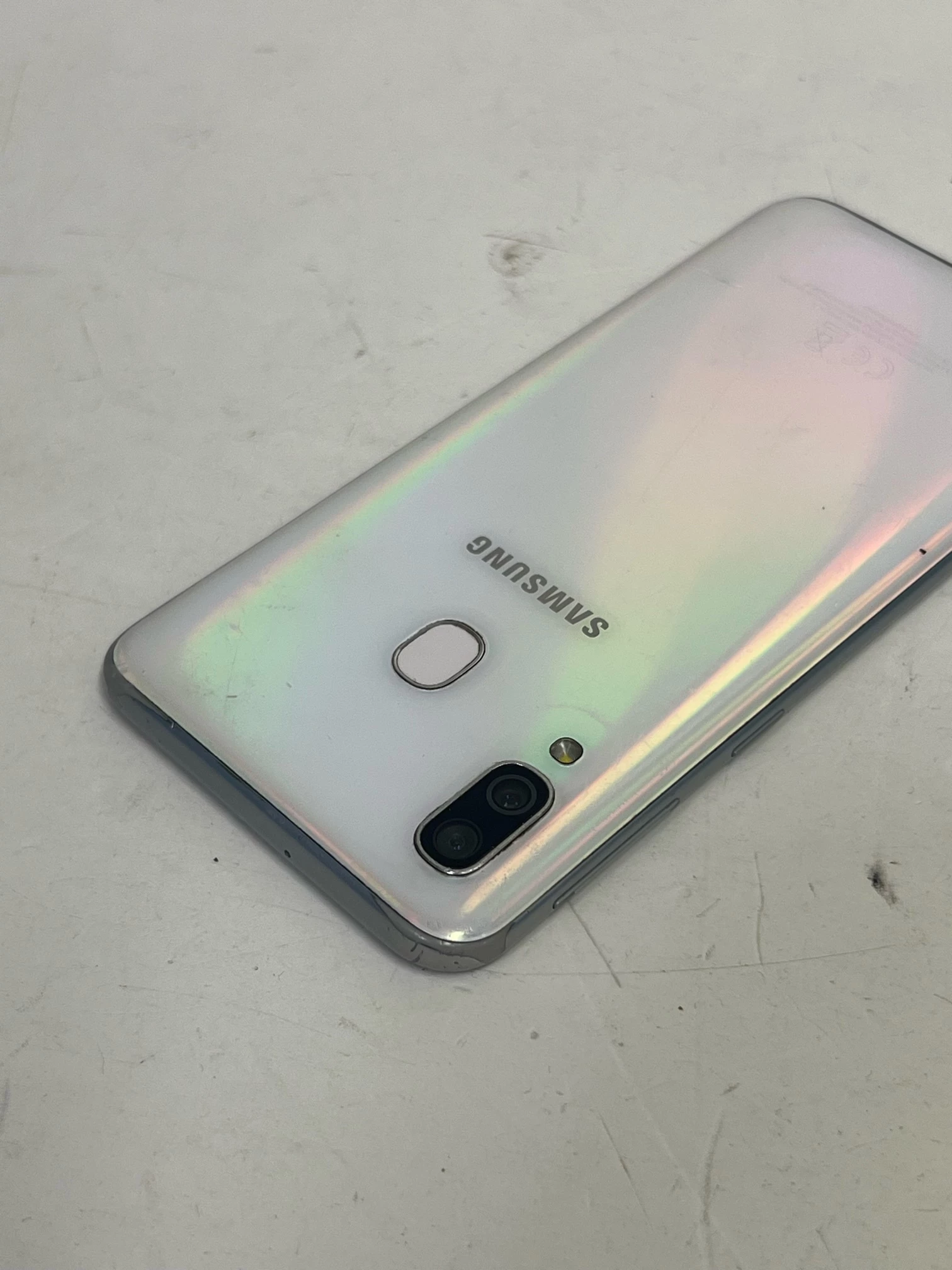 telefon-samsung-galaxy-a40-tanio-pamiec-ram-4-gb