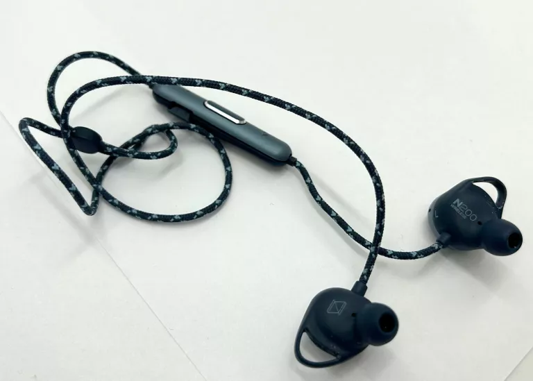 sluchawki-douszne-bt-akg-n200-etui-rodzaj-sluchawek-dokanalowe