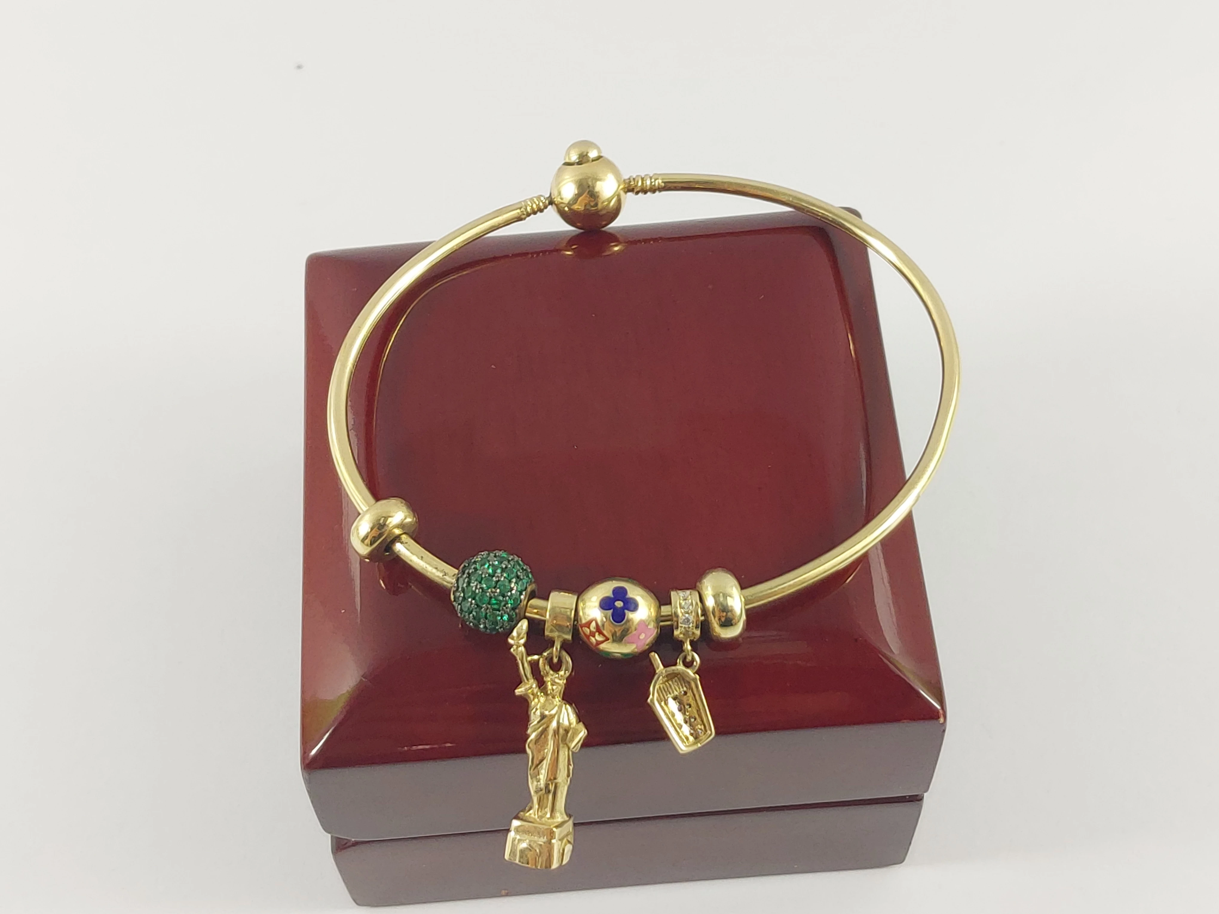 nowa-zlota-bransoleta-statua-wolnosci-p585-1183g-material-15835-2