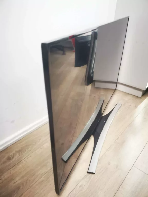 TELEWIZOR SAMSUNG UE50J5500