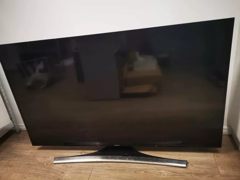 TELEWIZOR SAMSUNG UE50J5500
