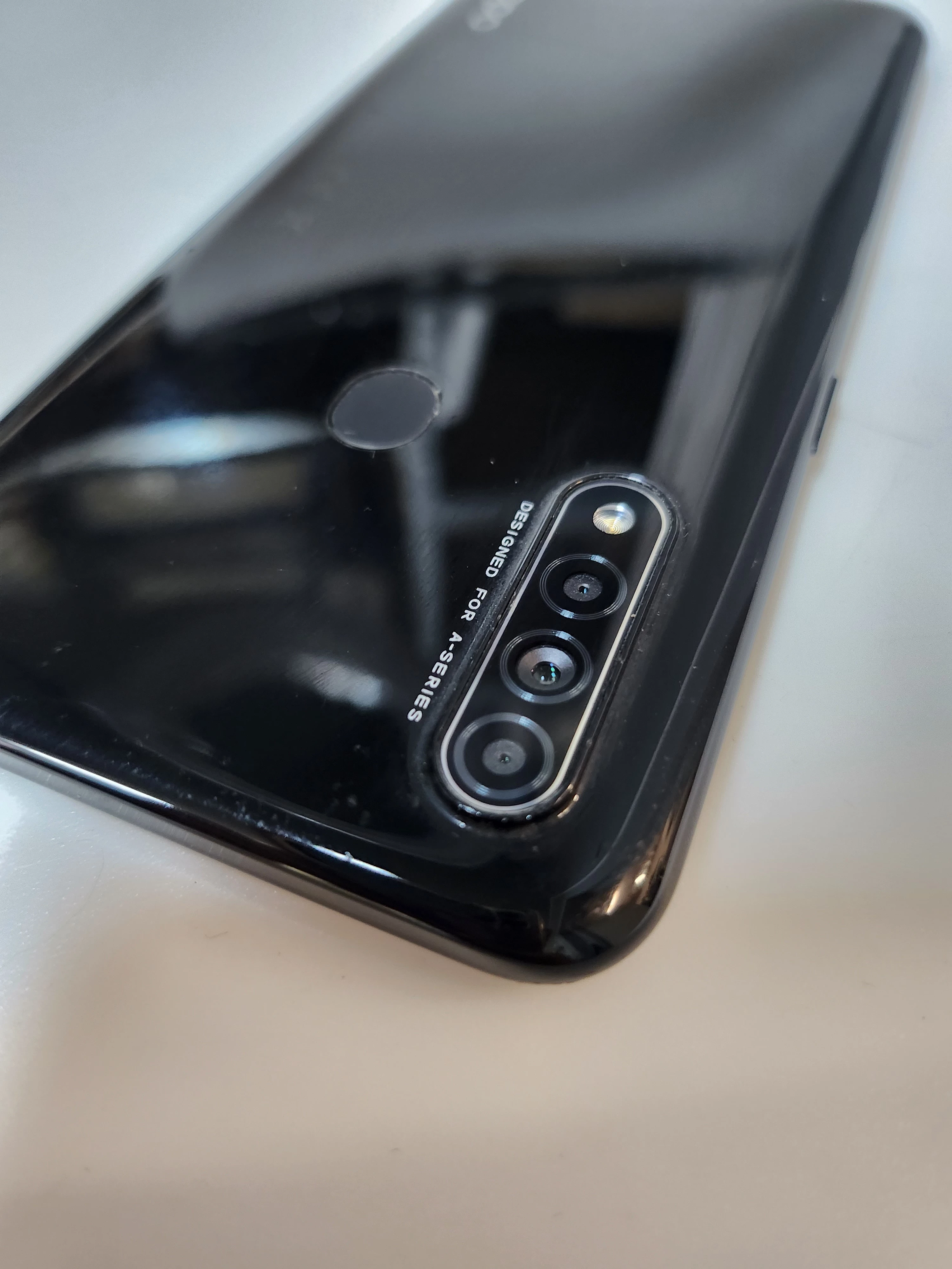 telefon-oppo-a31-typ-smartfon