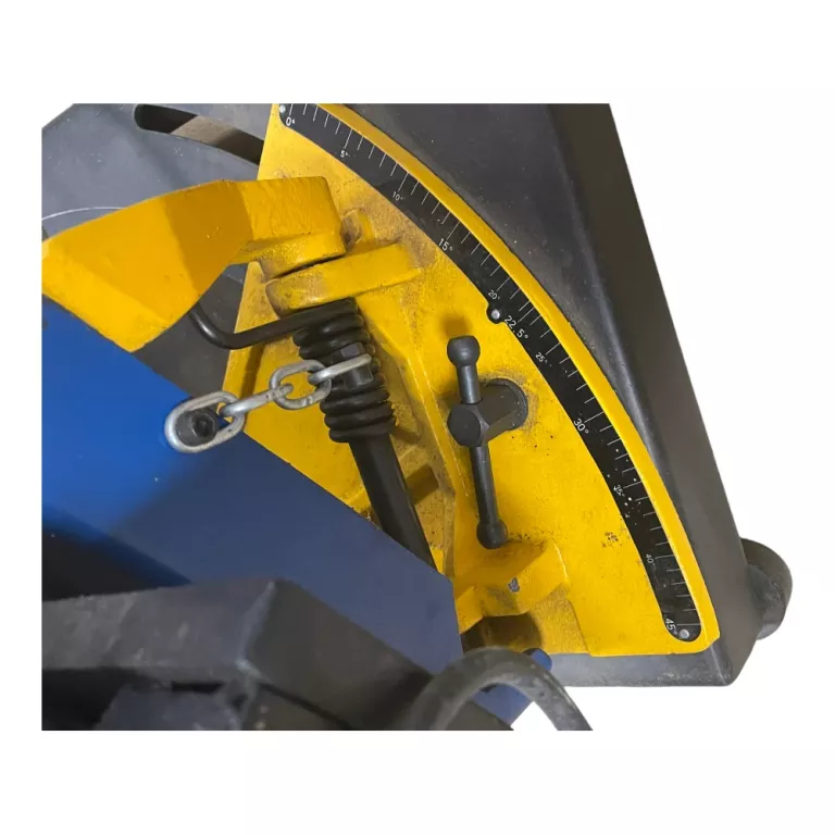 dedra-przecinarka-tasmowa-do-metalu-550w-ded7723-ean-gtin-5902628772305