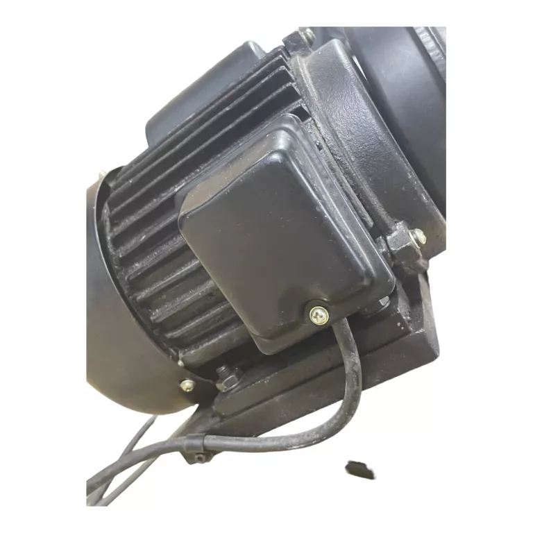 dedra-przecinarka-tasmowa-do-metalu-550w-ded7723-stan-uzywany