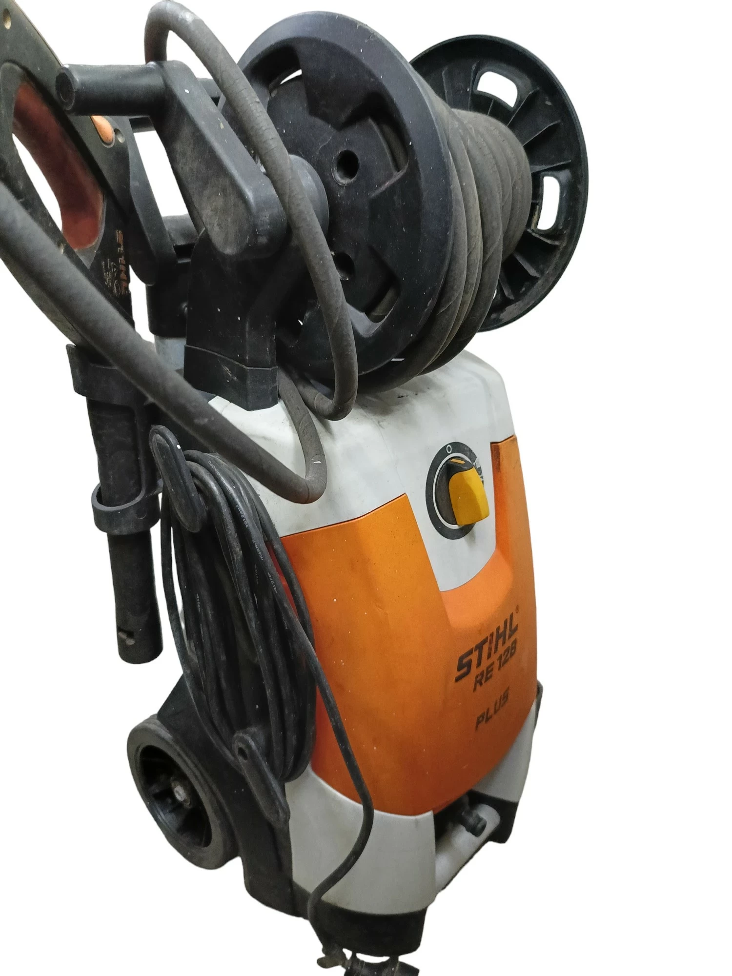 myjka-wysokocisnieniowa-stihl-re128-plus-napiecie-zasilania-230