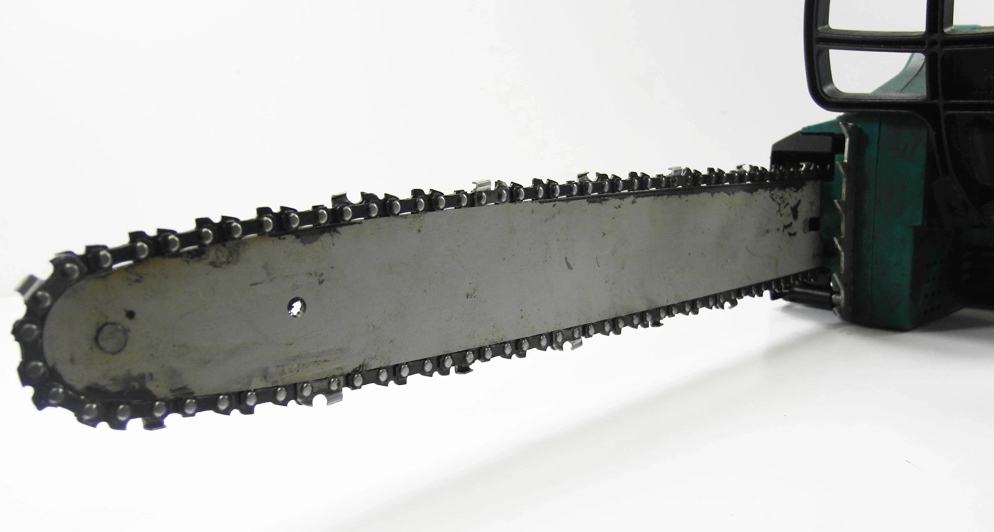 pilarka-elektryczna-makita-uc3520a-bn-marka-makita