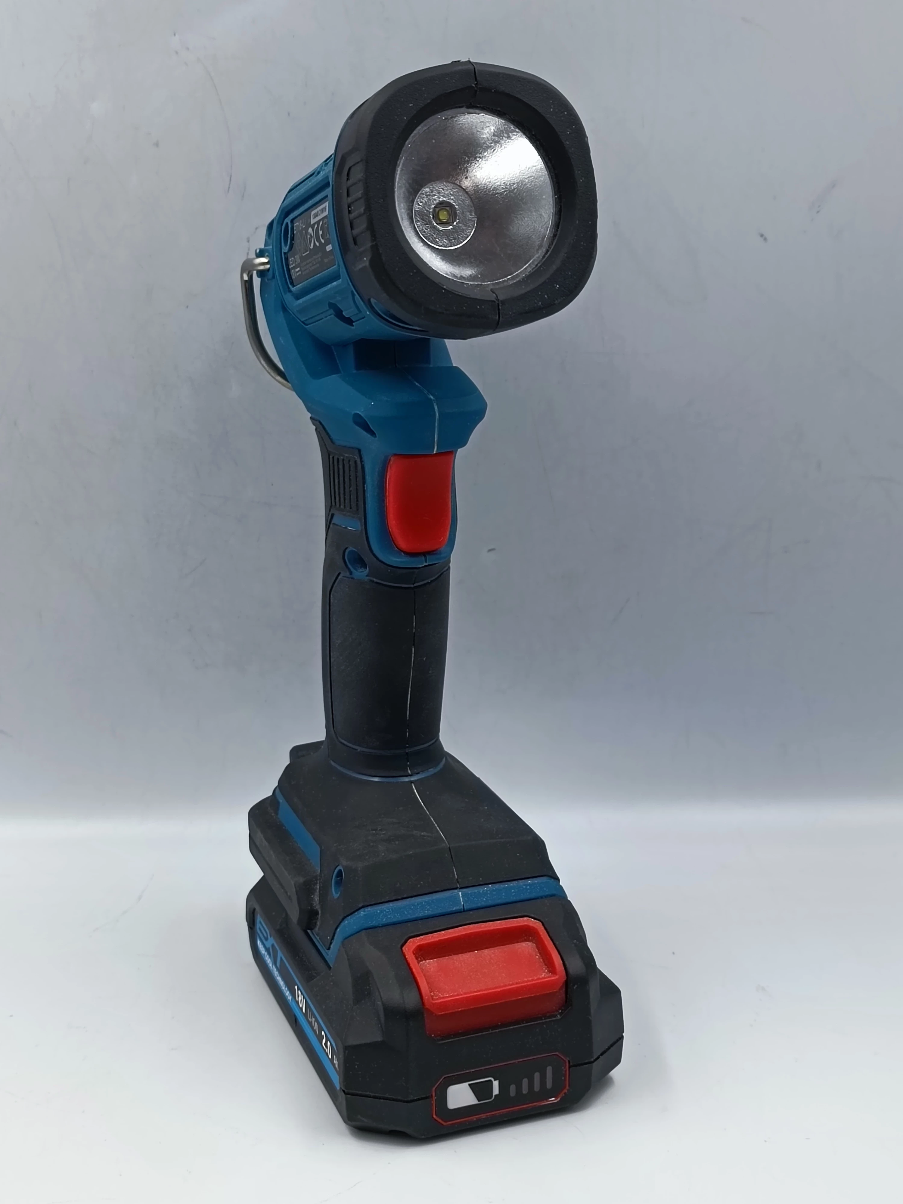 latarka-erbauer-et18-li-aku-2ah-marka-erbauer