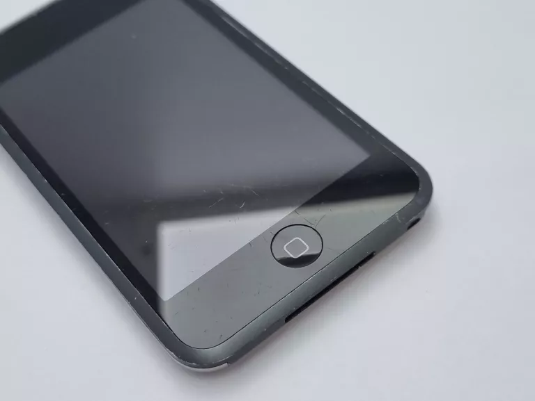 APPLE IPOD TOUCH 1ST GENERATION A1213