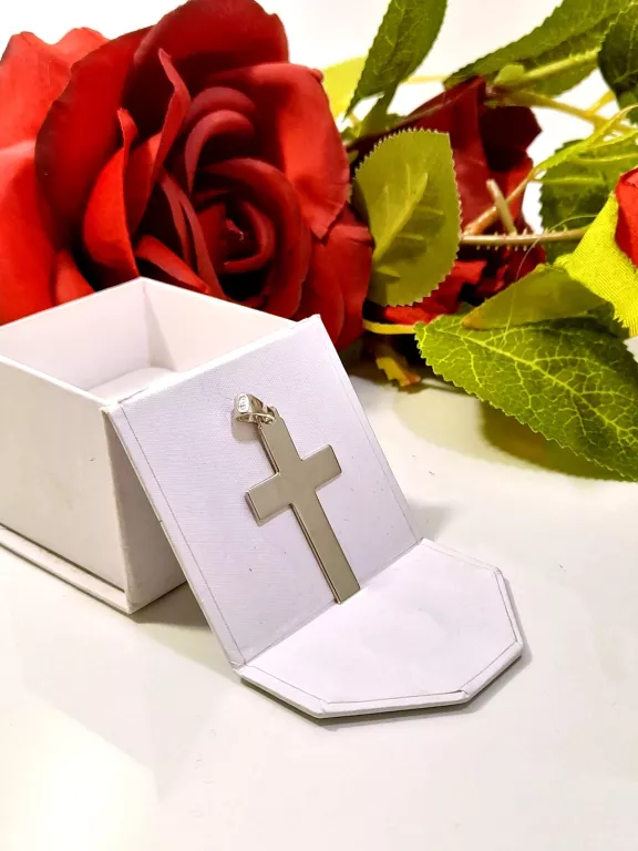 srebrna-zawieszka-krzyzyk-251gr-925pr-ean-gtin-9009658002726