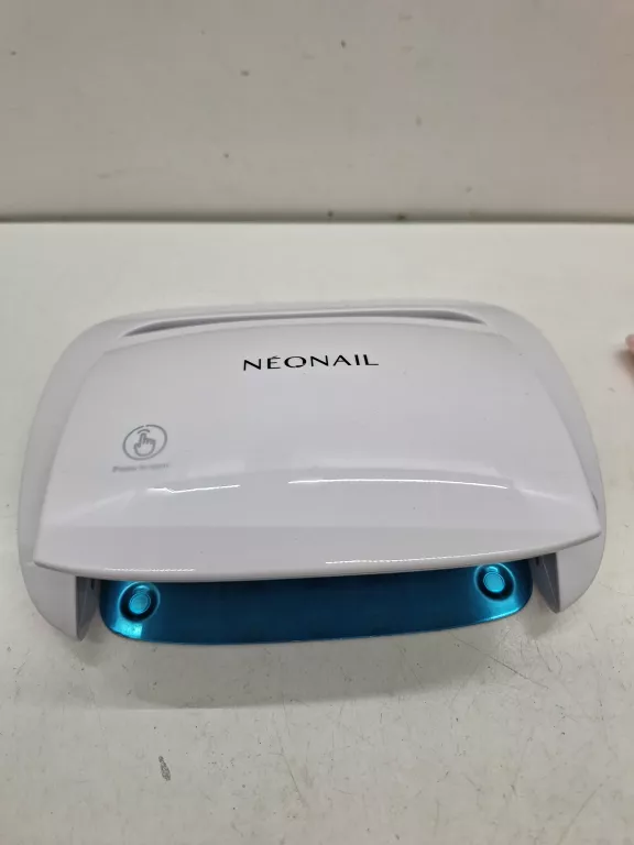 lampa-led-neonail-9365-futuro-touch-komplet-kolor-dominujacy-bialy