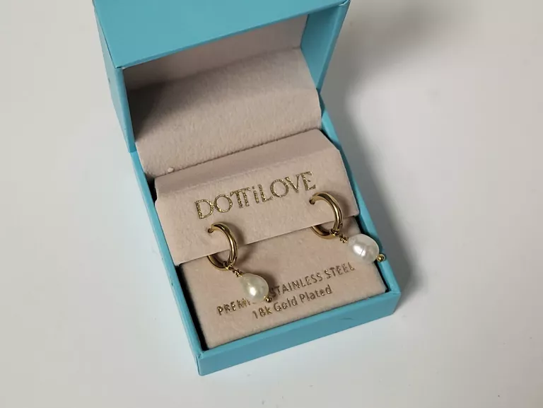 pozlacane-kolczyki-z-perelkami-aleja-wolnosci-15b-czestochowa-sj