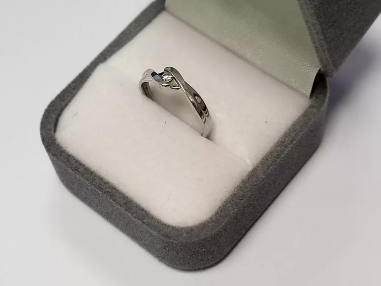 zloty-pierscionek-z-certfikatem-brylant-biale-zloto-135g-585-rodzaj-2205-2