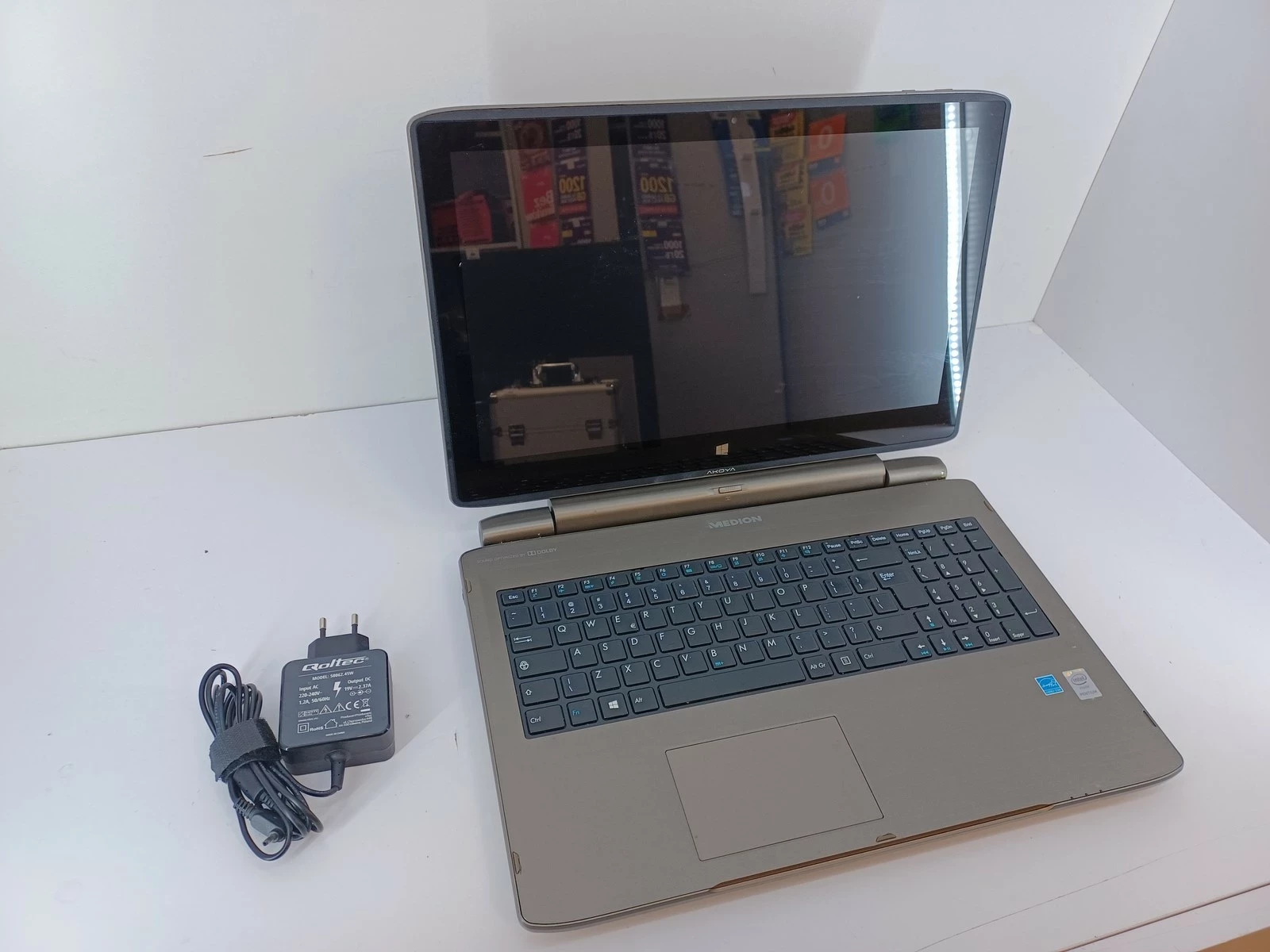 laptop-medion-akoya-2w1-s6214t-notebook-md99381-wielkosc-pamieci-ram-4-gb