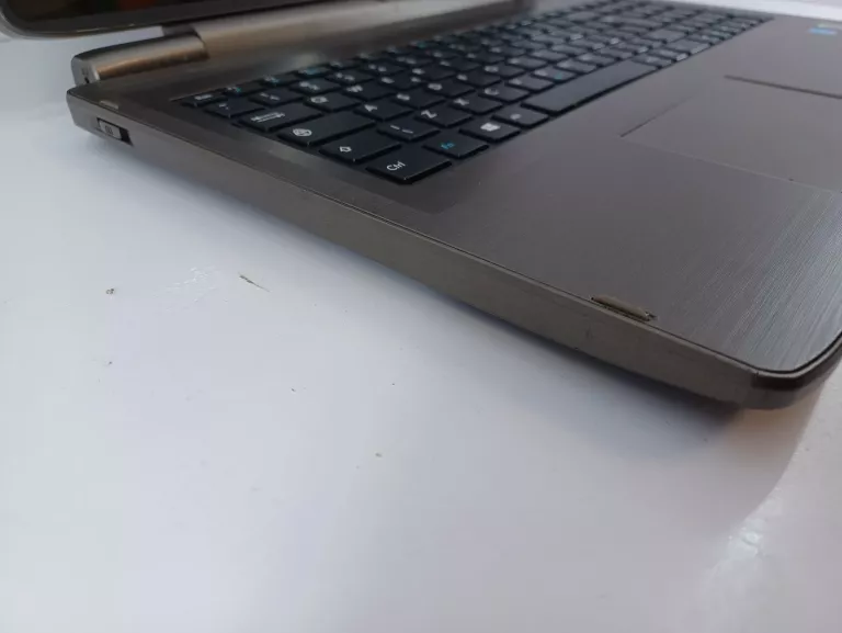 laptop-medion-akoya-2w1-s6214t-notebook-md99381-model-medion-akoya-s6214t