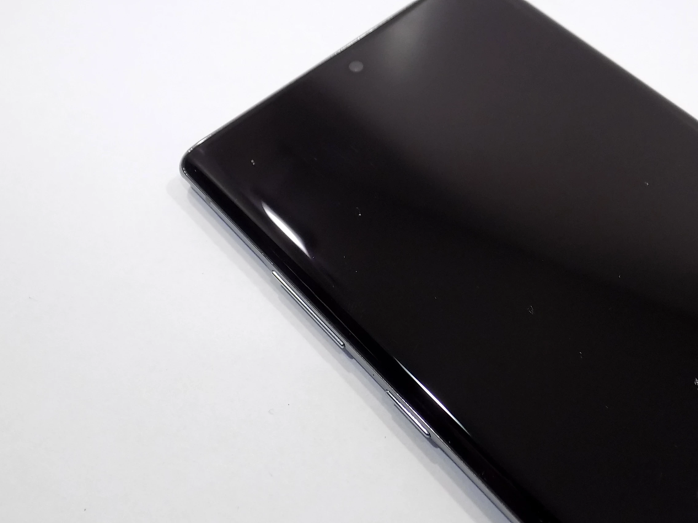 telefon-samsung-galaxy-note-10-12gb-256gb-przekatna-ekranu-590