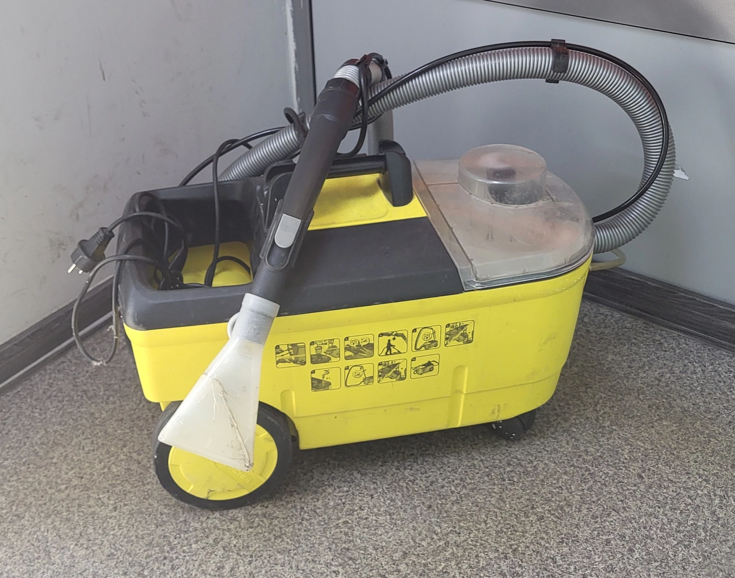 odkurzacz-pioracy-karcher-puzzi-100-super-stan-uzywany