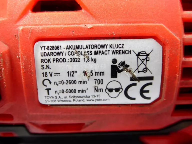 klucz-udarowy-bezszczotkowy-yato-yt-828061-komple-zasilanie-akumulator