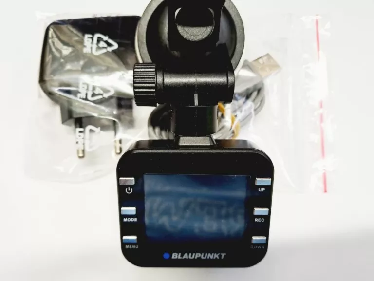 kamera-samochodowa-blaupunkt-bp-20-fhd-model-rejestrator-wideo-blaupunkt-bp-20-fhd-lcd-2