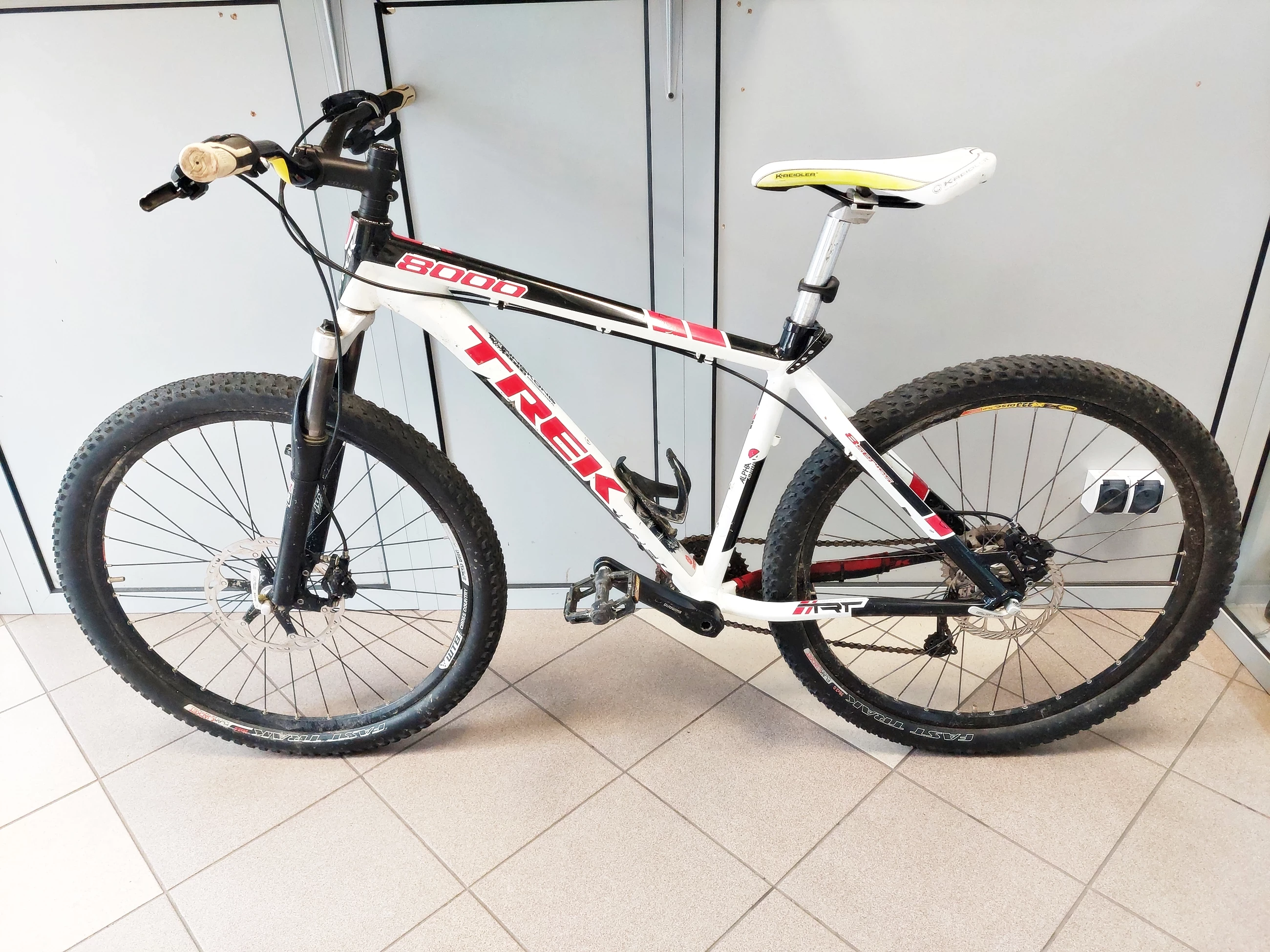 rower-trek-8000-26-cali-kola-16-cali-rama-okazja-stan-uzywany