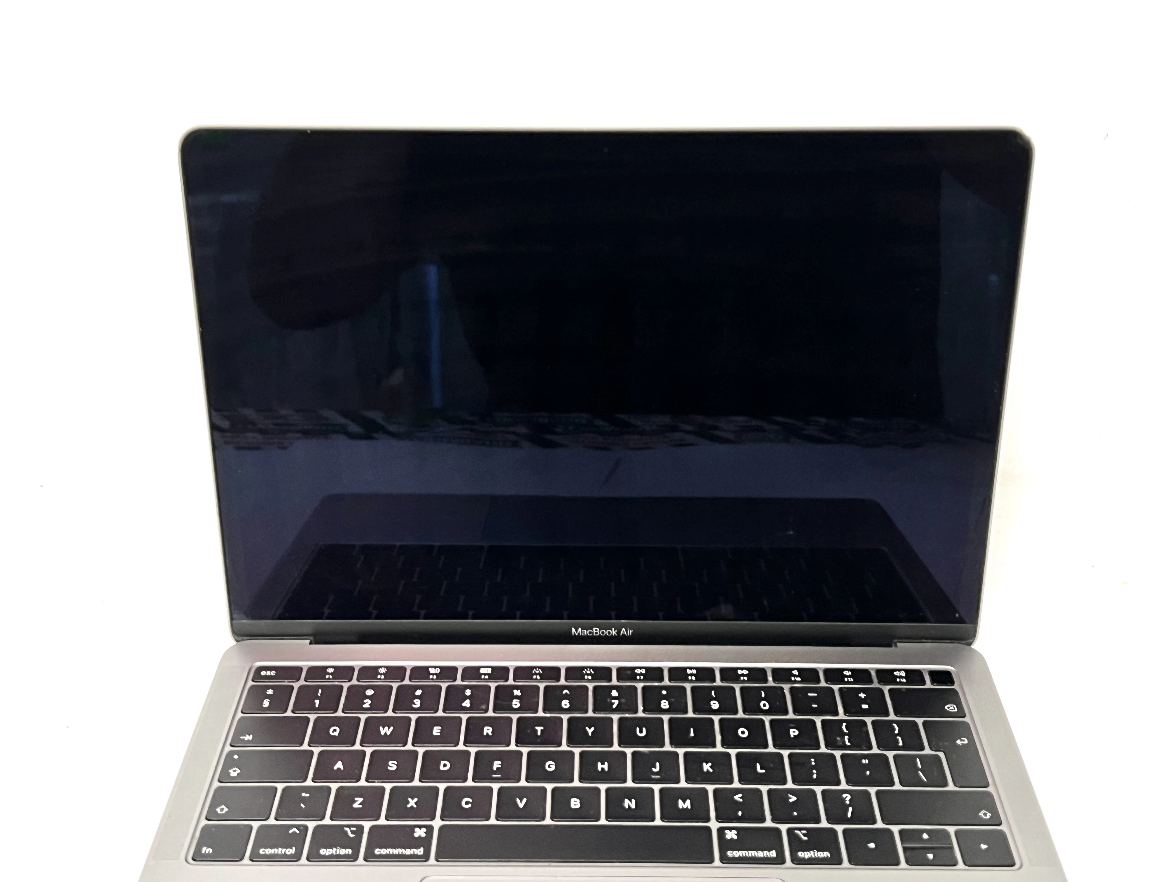 apple-macbook-air-2018-retina-13-i5-483-cykli-model-macbook-air