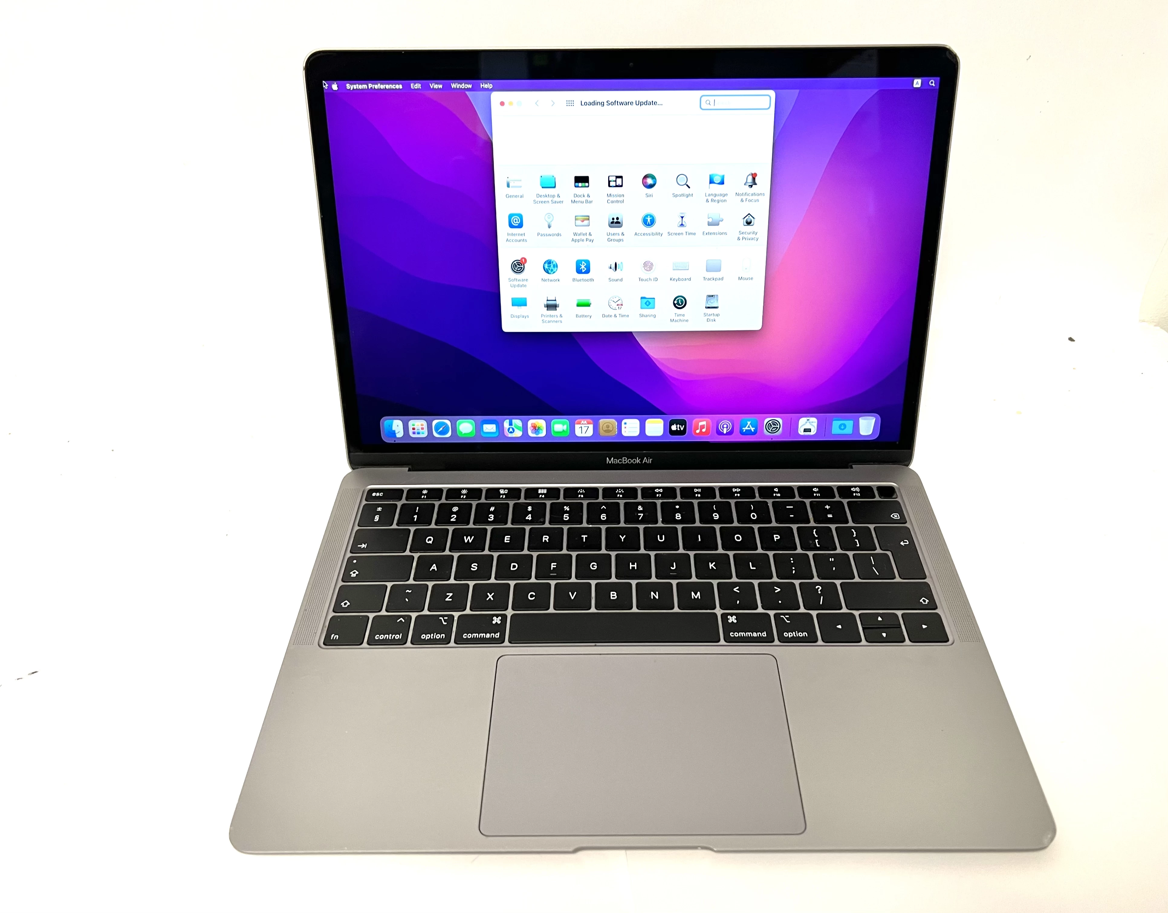 apple-macbook-air-2018-retina-13-i5-483-cykli-stan-uzywany