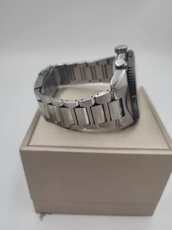 ZEGAREK CITIZEN ECO-DRIVE E660-R010514