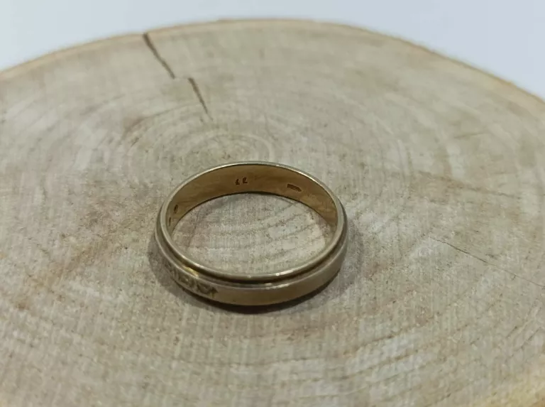 zlota-obraczka-wysadzana-diamencikami-402g585-marka-verona