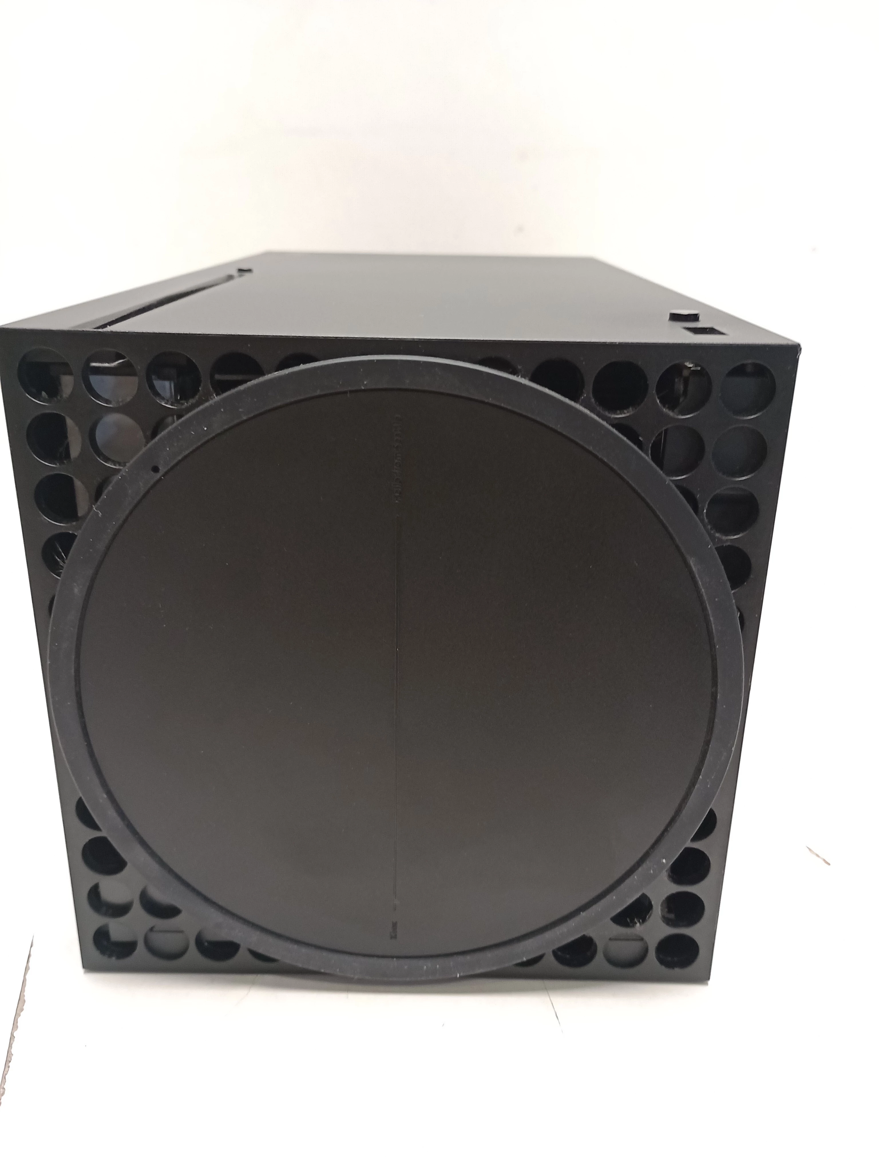 konsola-microsoft-xbox-series-x-1tb-stan-uzywany