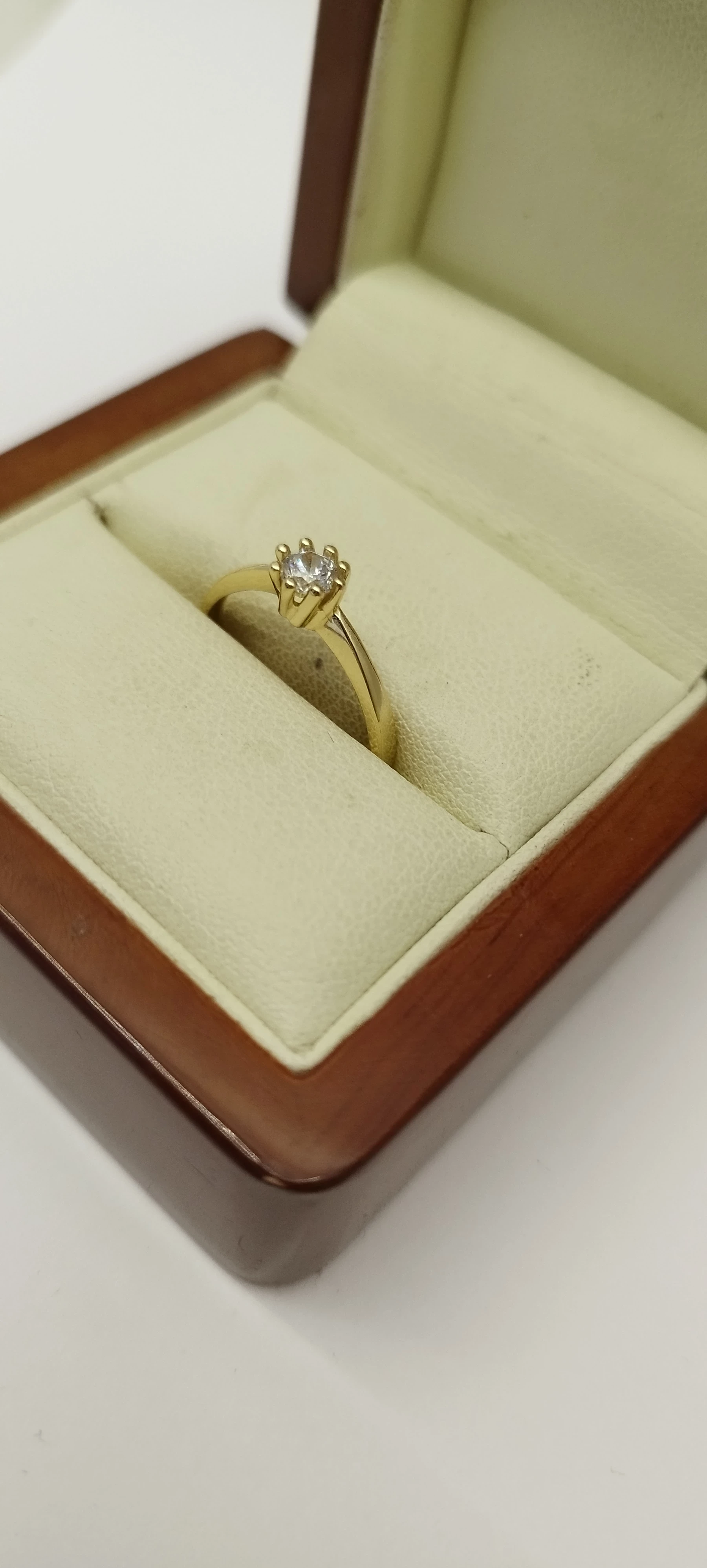 zloty-pierscionek-585-r13-162-g-material-15835-2