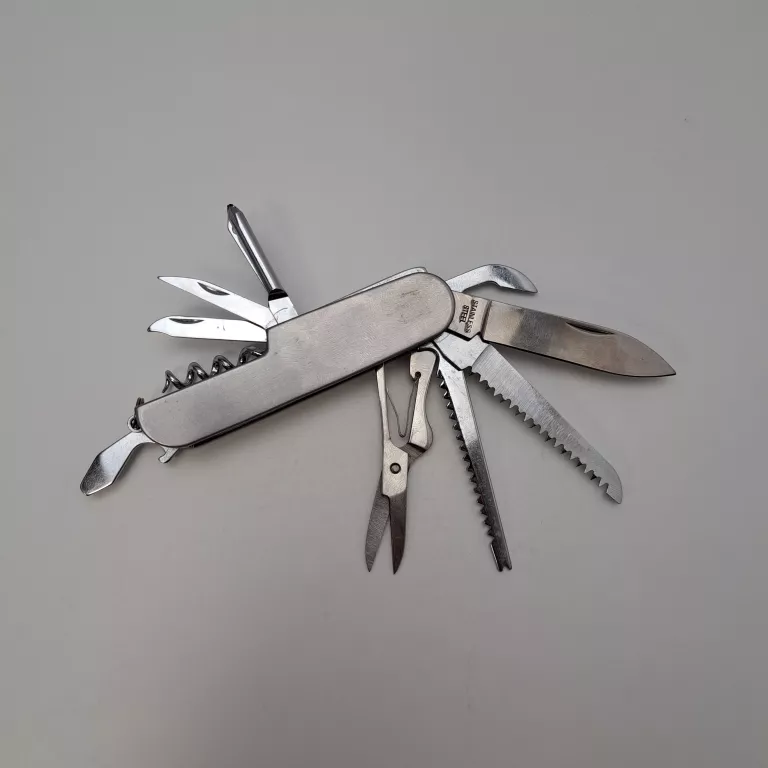 scyzoryk-mercedes-benz-producent-mercedes-benz-oe