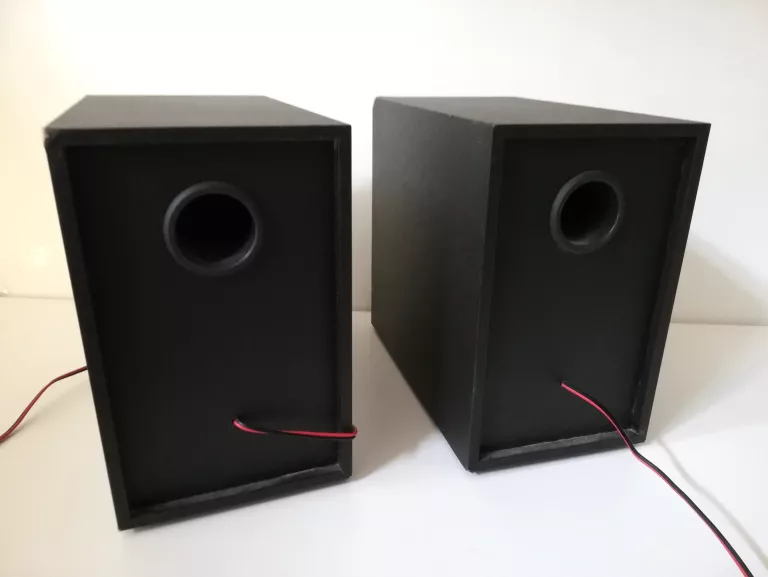 mini-wieza-camry-kolor-czarny