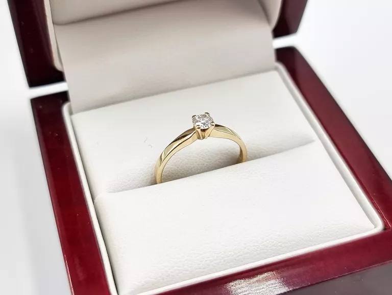 zloty-pierscionek-z-diamentem-585-r10-136g-rozmiarsrednica-wew-mm-372-10